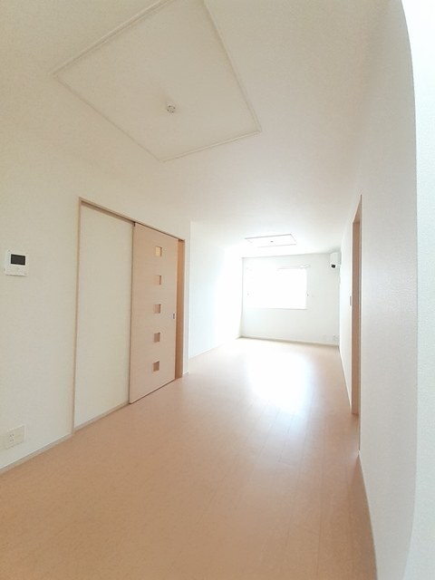 拡大写真：徳島市名東町２丁目 1階102のリビング