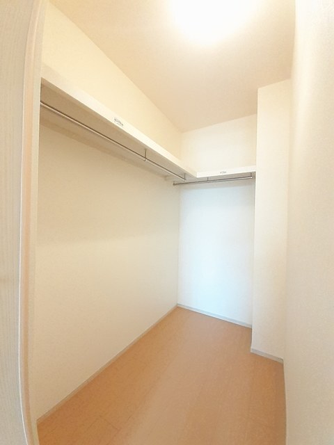 拡大写真：徳島市名東町２丁目 1階102の収納