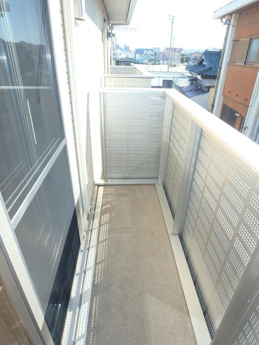 拡大写真:徳島市城南町4丁目 2階2のベランダ