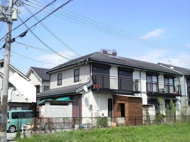 拡大写真：ソレイユ小野 2階201の外観写真（昼）
