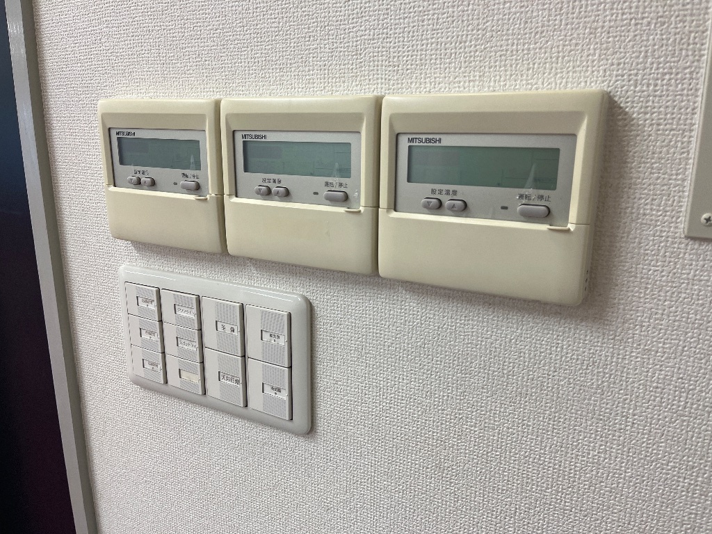 拡大写真：コンフォーレ　ユー 1階1の各種スイッチ