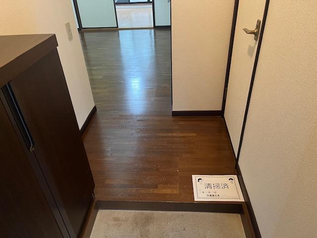 拡大写真:メゾンシンデレラ 2階2Bの玄関