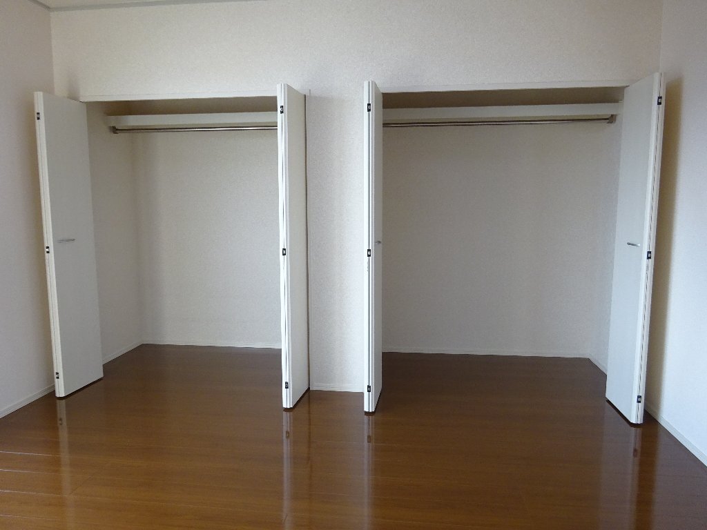 拡大写真：ハイブリッジ　Ａ棟 2階202のクローゼット