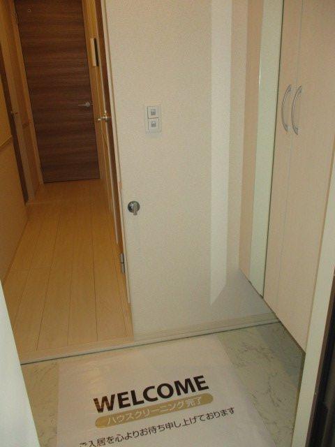 拡大写真：リバーパーク 3階303の玄関