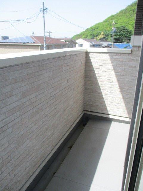 拡大写真：ルミエール 2階206のベランダ