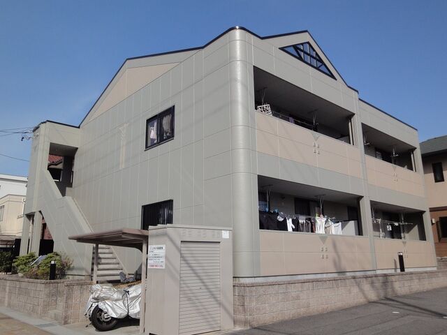 拡大写真:フローラかじま 2階202の外観写真(昼)