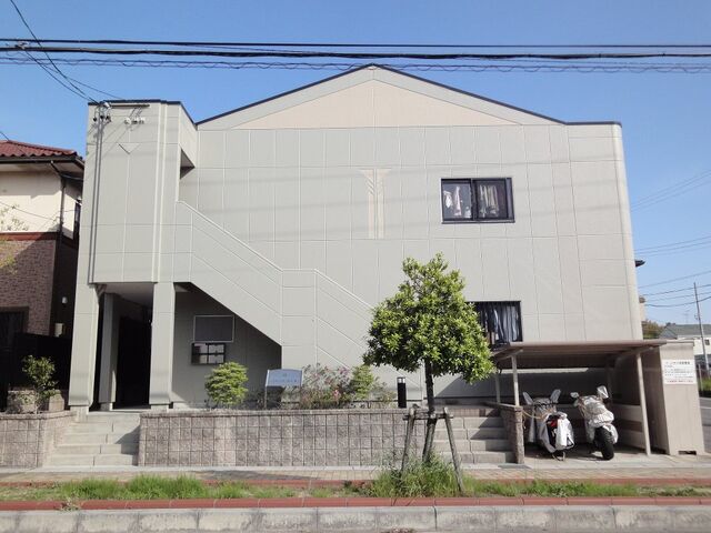 拡大写真:フローラかじま 2階202の外観写真(昼)