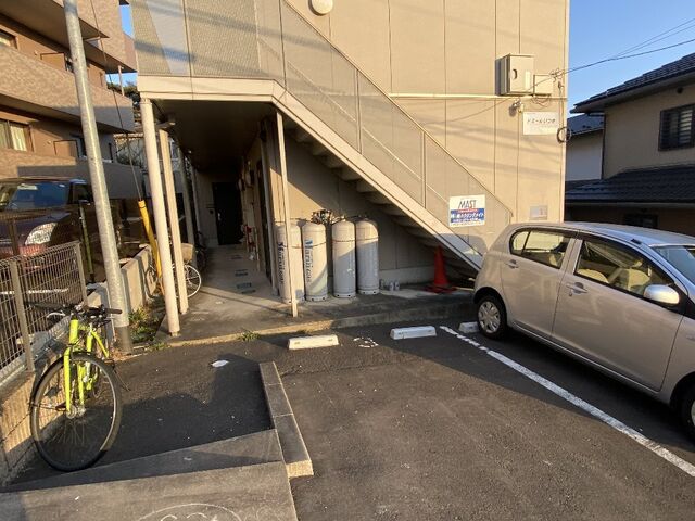 拡大写真：ドミールいつき 1階101の外観写真（昼）