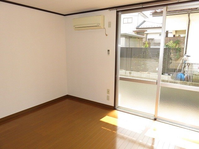 拡大写真:コーポ都 2階201の室内
