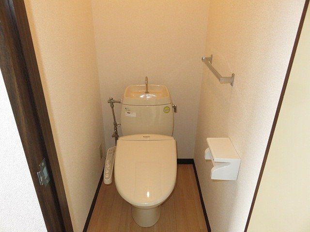 拡大写真:コーポ都 2階201のトイレ