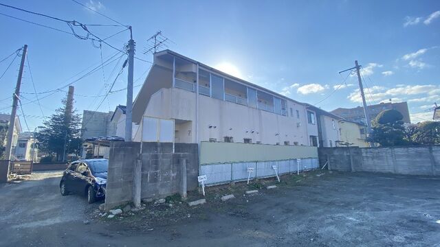 拡大写真：M.Tハイツ 2階205の外観写真（昼）