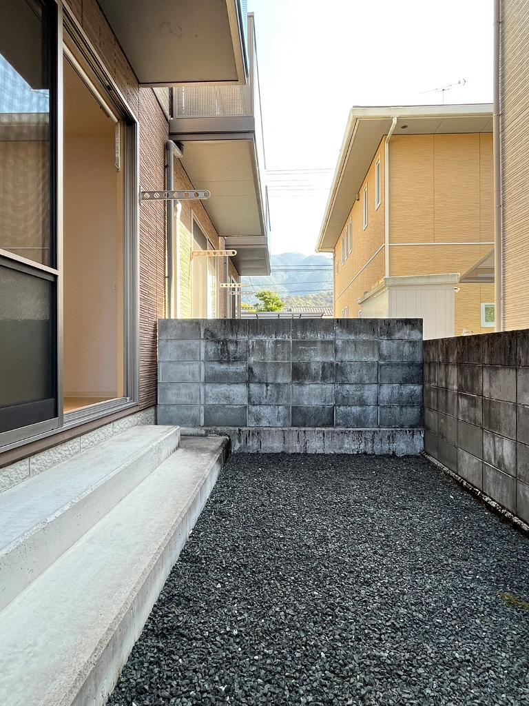拡大写真:ベルクかなみ 1階103の庭