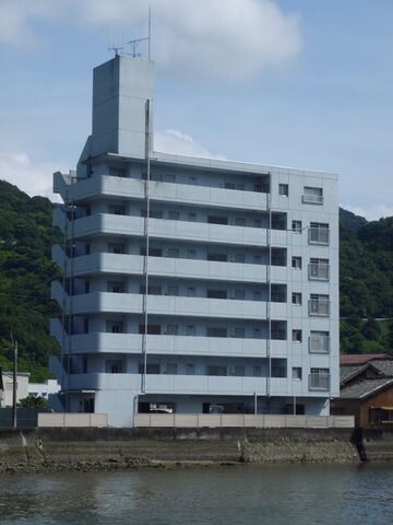 拡大写真：コアハイツ井上 7階701の外観写真（昼）