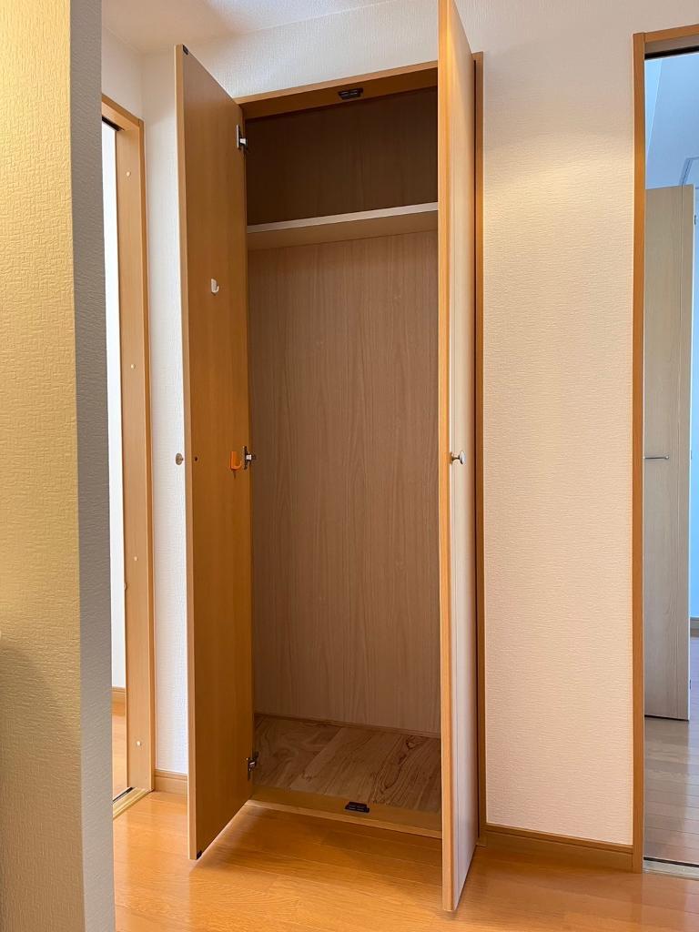 拡大写真:サンシャインハイツ 3階308の収納