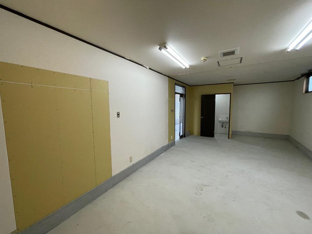 拡大写真：新栄プロパティー恵我之荘 1階103の室内