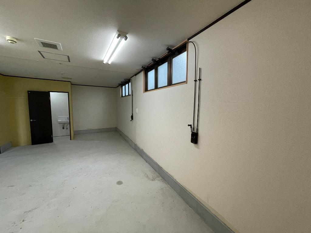 拡大写真：新栄プロパティー恵我之荘 1階103の室内