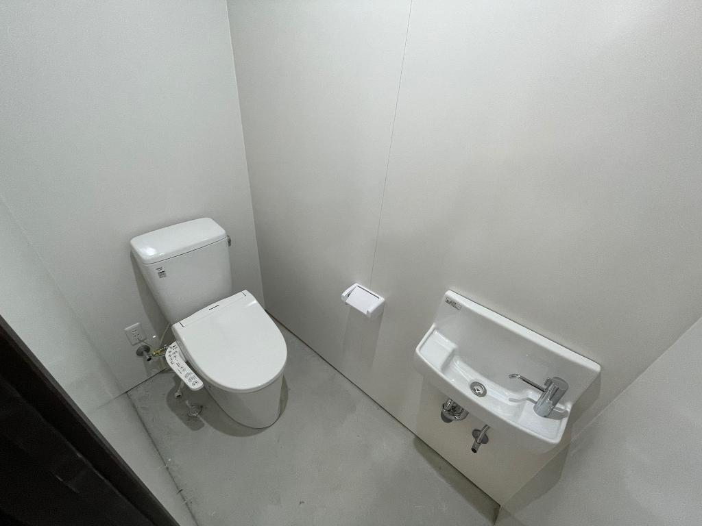 拡大写真：新栄プロパティー恵我之荘 1階103のトイレ
