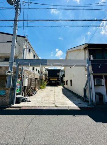 拡大写真：堺区七道東町テナント 1階1の外観写真（昼）