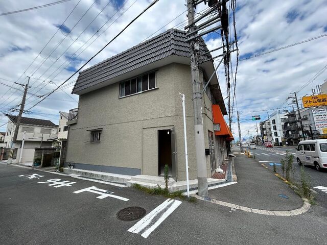 伊賀2丁目店舗の外観