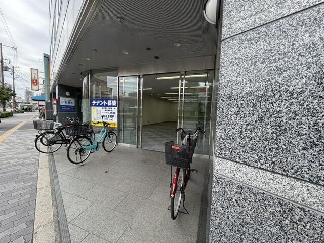 拡大写真:リアライズ大正駅前ビル 1階1の外観写真(昼)