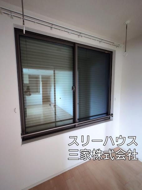 拡大写真:豊前市大字大村 1階101のシャッター雨戸