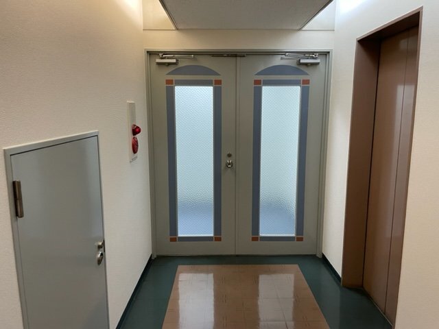 拡大写真:堺筋ビル 4階の共有部分