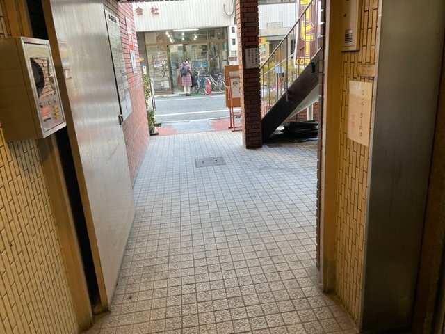 拡大写真:ルート船場ビル 5階504の共有部分