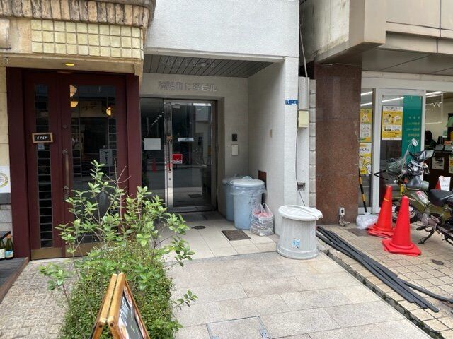 拡大写真:淡路町七福ビル 2F-Cの外観写真(昼)