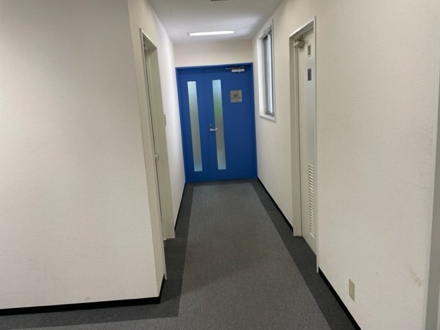 拡大写真:心斎橋MSビル 7階702の廊下