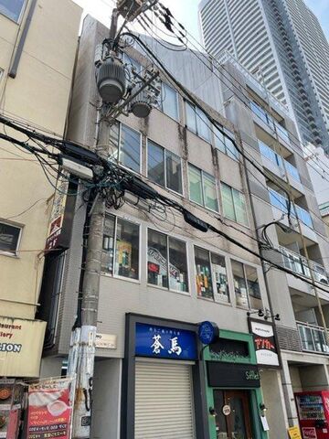 拡大写真：日宝ニュー立売堀ビル 3F2の外観写真（昼）