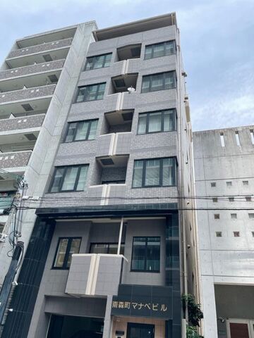 南森町マナベビルの外観