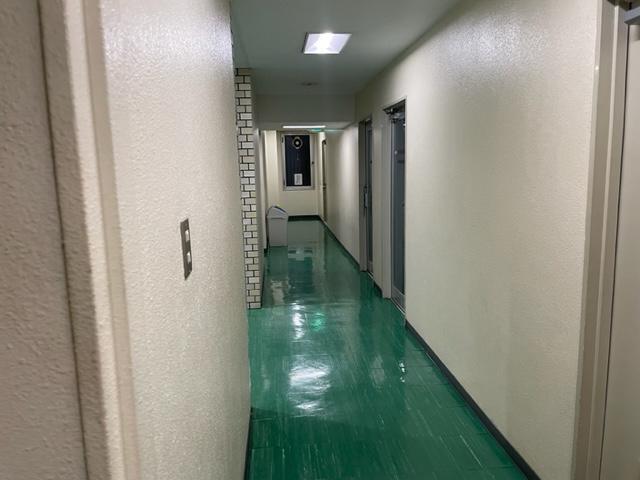 拡大写真:三栄ビル 10F2Aの廊下