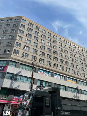拡大写真:東海建物西本町ビル 3階310の外観写真(昼)