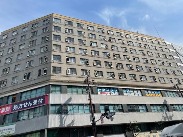 拡大写真:東海建物西本町ビル 3階310の外観写真(昼)