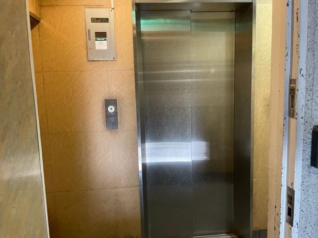 拡大写真:中津インタービル 4階401の共有部分