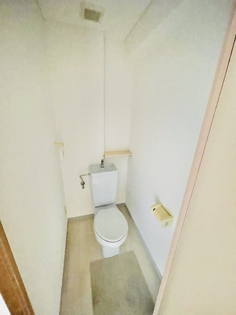拡大写真:神戸市長田区海運町8丁目 206のトイレ