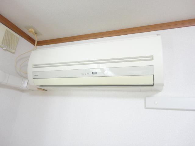 拡大写真:リバパレス鶴舞 7階708のエアコン