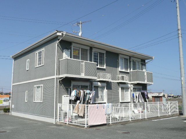 拡大写真：ＣＡＳＡ・ＰＡＴＩＯ 2階B201の外観写真（昼）