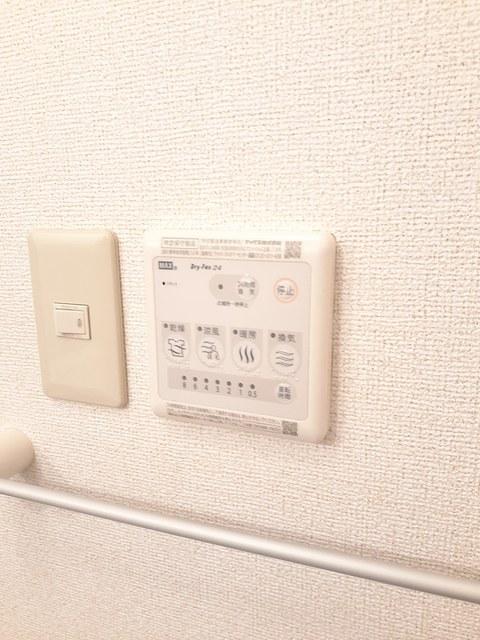 拡大写真:アルハンブラ一番館 202の室内設備