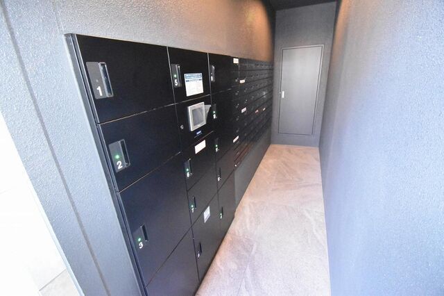 拡大写真:ベルンガーデン勝山北 8階801の外観写真(昼)