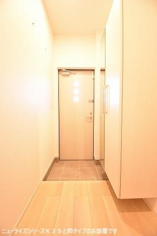 拡大写真:ファミール・ヴィスタ 202の玄関