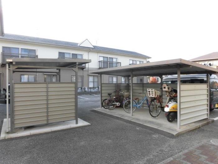 拡大写真:サンヴィーブルB棟 203の共有部分